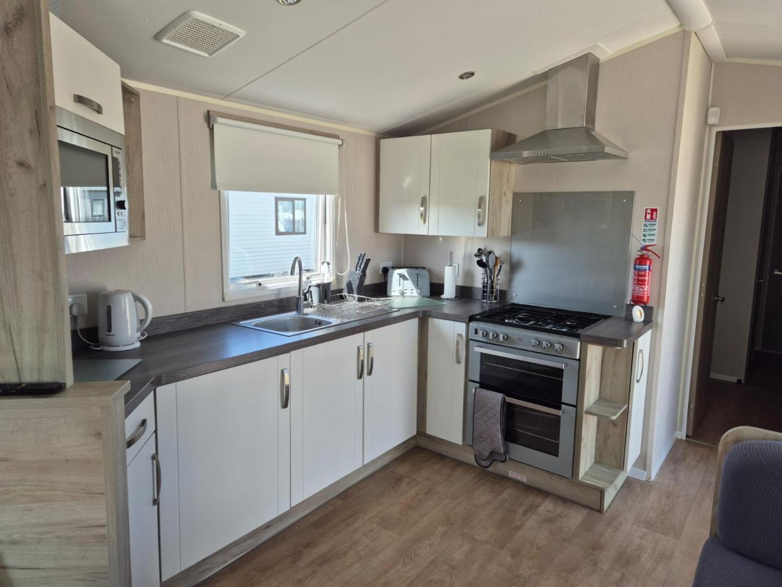 Spacious 8 Birth 3 Bedrooms A22 Unity Beach Holiday Resort Unity Brean 1 Pet Stays Free Berrow Екстериор снимка